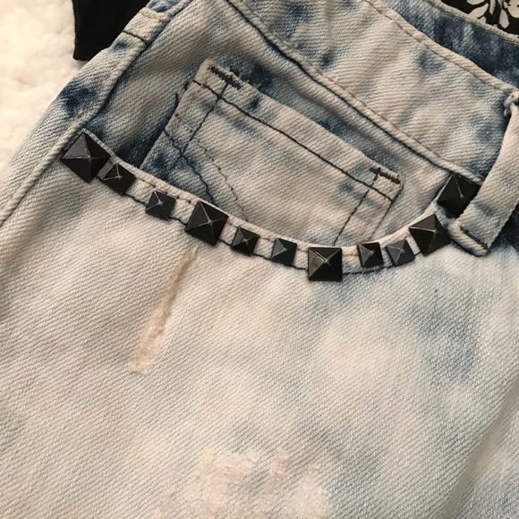 🔴4 for 25🔴 2.1 Denim Destroyed Mini - Picture 4 of 8